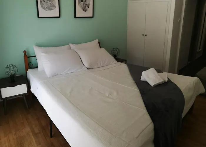Theodora\'S Cozy Guest House