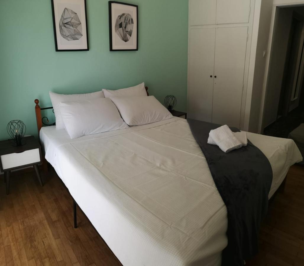 Theodora's Cozy Apartment *